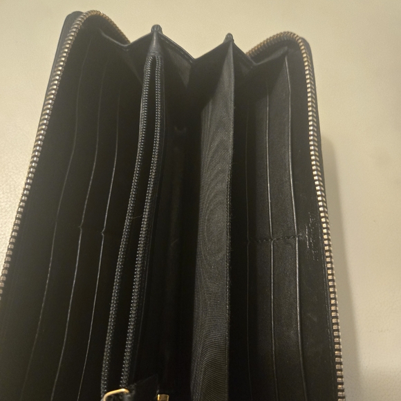 Yves Saint Laurent Black Wallet - Picture 3 of 6